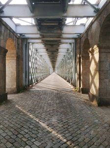 O Que Levar do Caminho de Santiago? 7 Lembranças Autênticas
